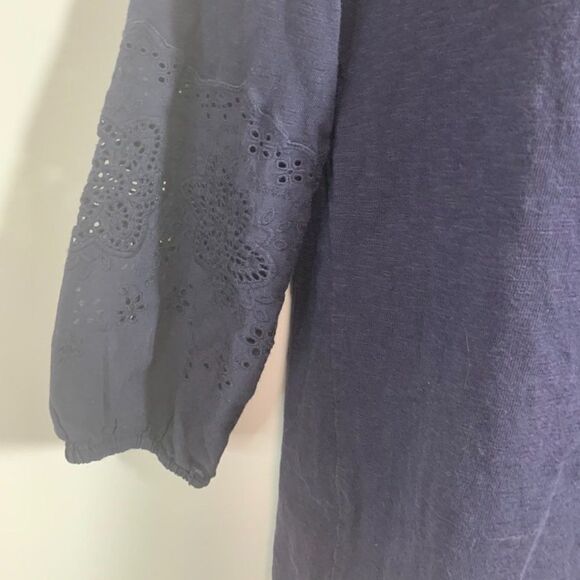 Talbots 3/4 Eyelet detailed Sleeve Blouse - Picture 2 of 6